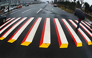 Vạch kẻ đường 3D đầu tiên tại Luân Đôn giúp giảm tai nạn giao thông