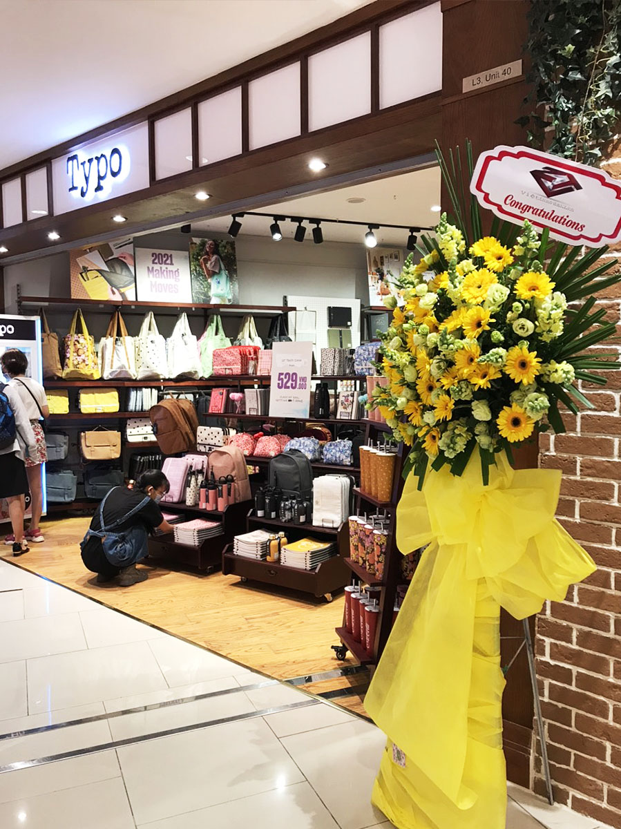thi công cửa hàng Typo Takashimaya