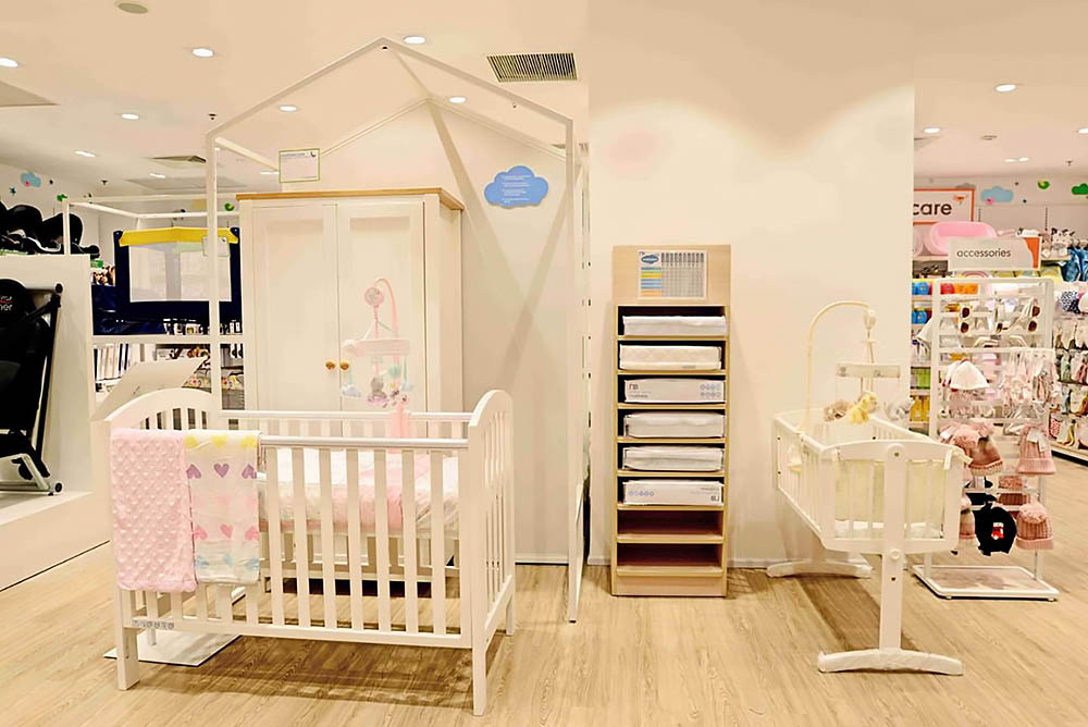 thiết kế cửa hàng thời trang trẻ em đẹp