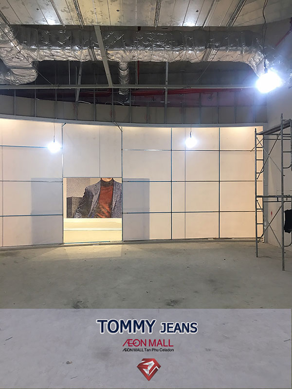 cửa hàng tommy jeans aaon mall